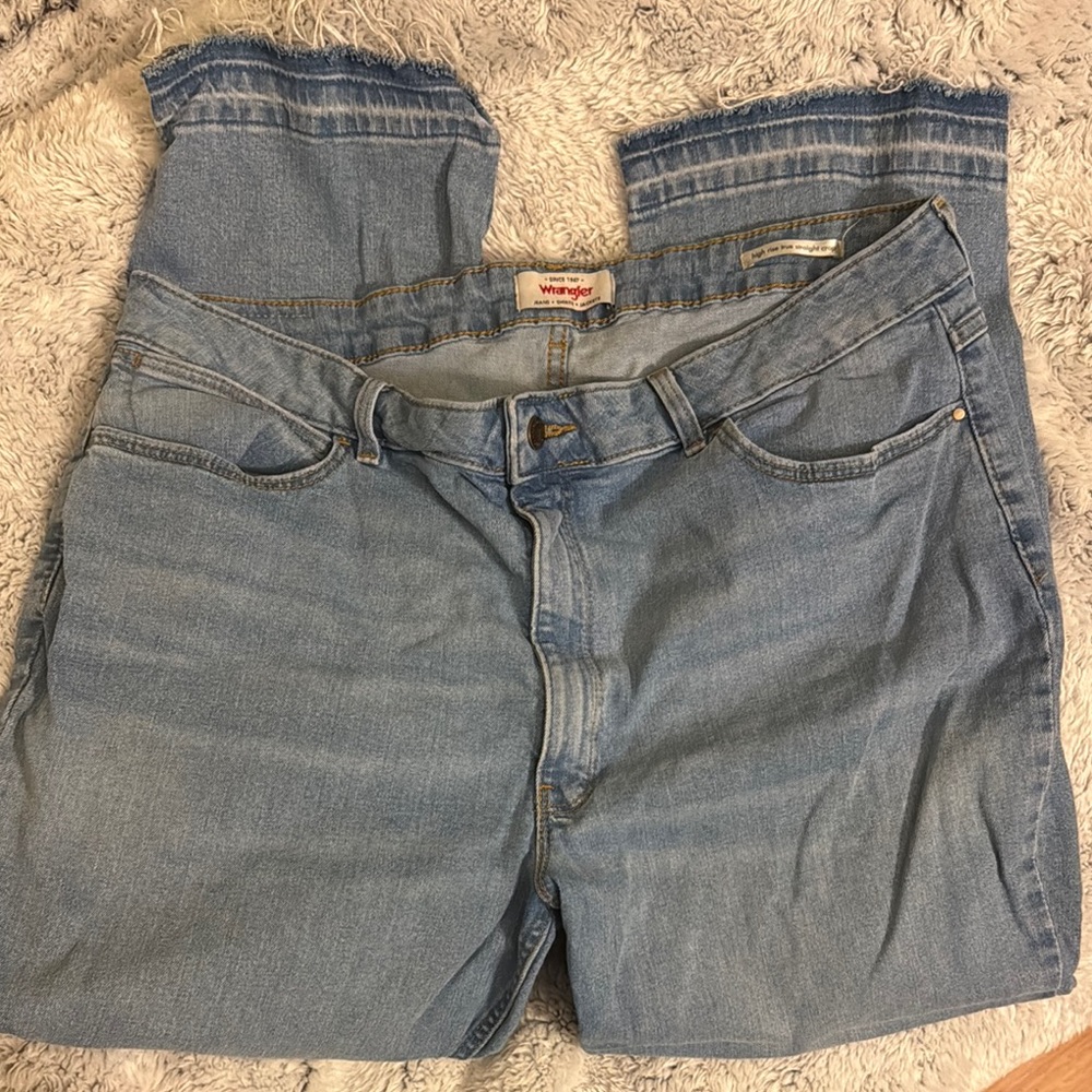 Wrangler Women’s Crop Jeans